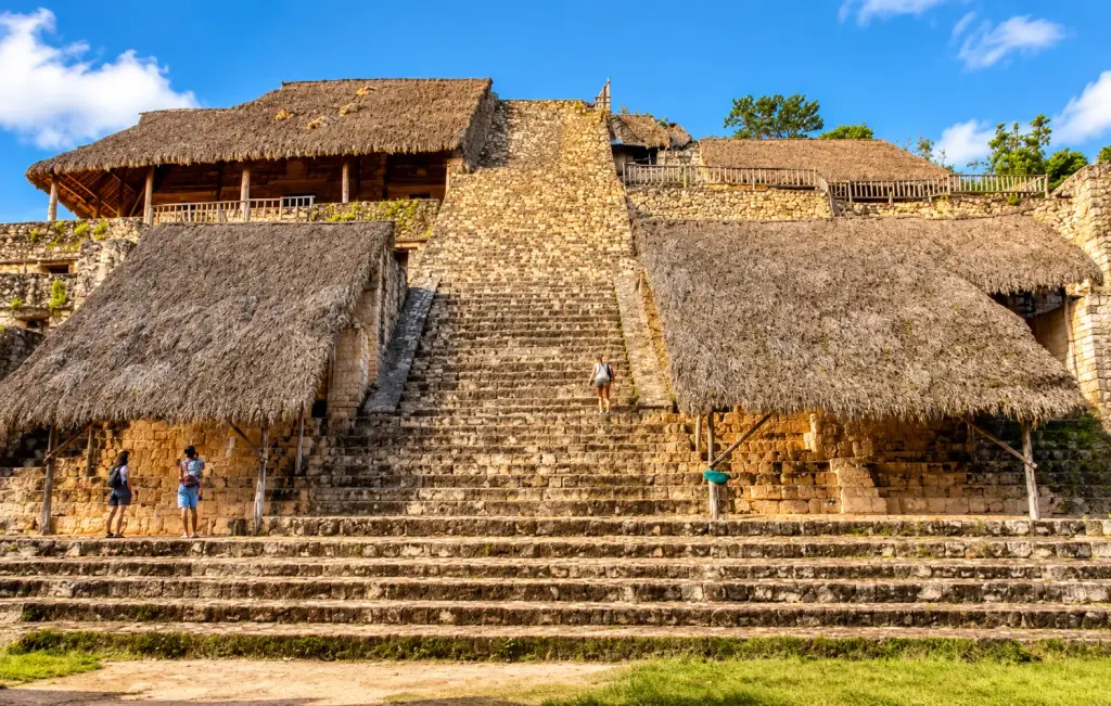 Ek Balam & X'canche Cenote - Escena 2